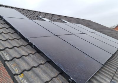Photovoltaikanlage auf einem Spitzdach in Delmenhorst – Foto 4